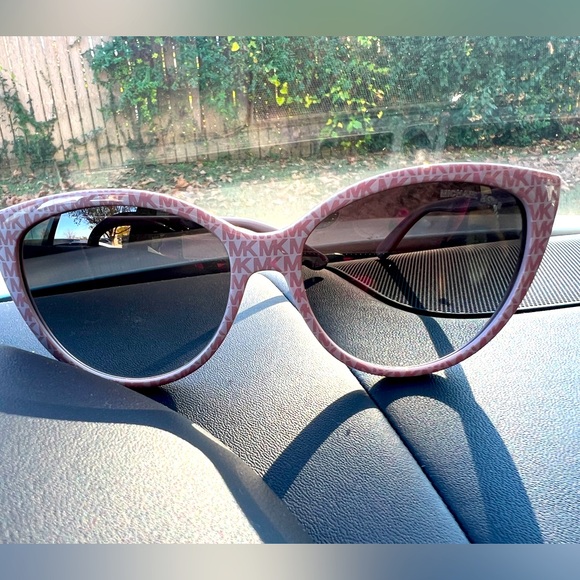 Michael Kors Sunglasses 🕶️ MK logo on side. - Picture 1 of 3